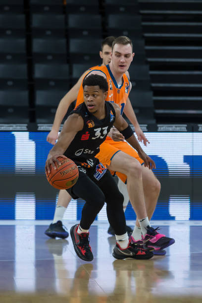 但通过调整 但通过调整